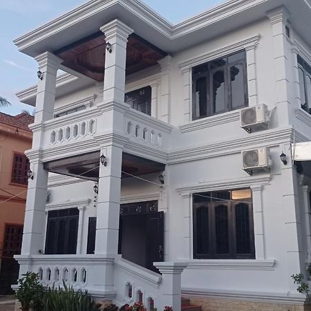 Inthavong Hotel/Guest House Ванг Виенг Екстериор снимка