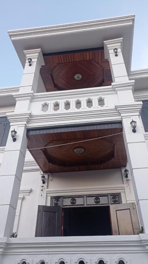 Inthavong Hotel/Guest House Ванг Виенг Екстериор снимка